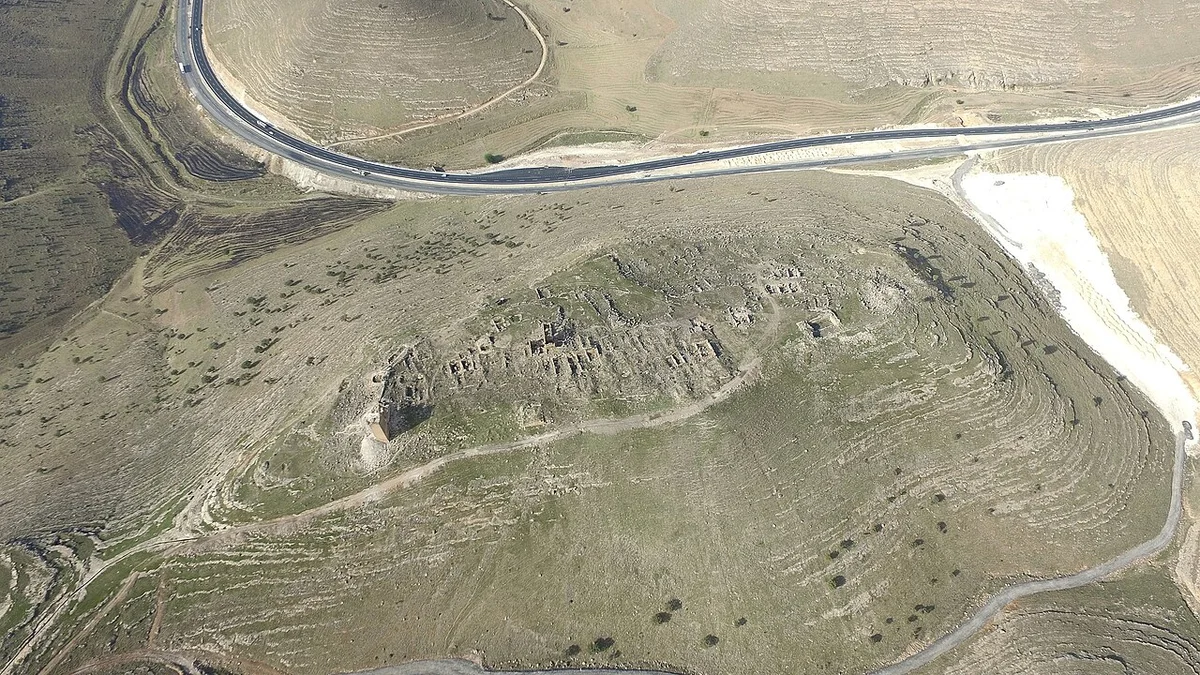 Zerzevan Kalesi ve Mithras Tapınağı